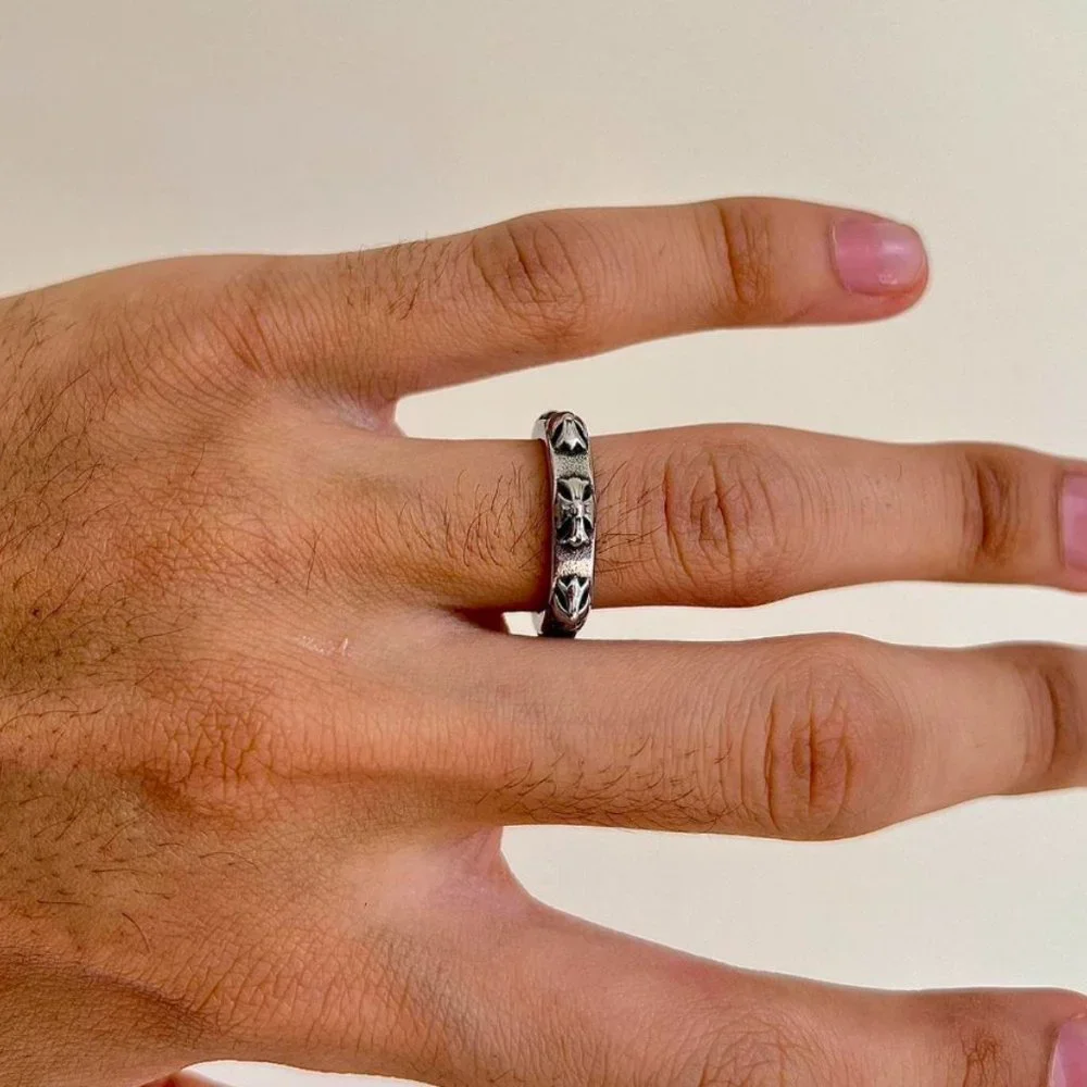 y2k 2000s vintage chrome cross silver ring